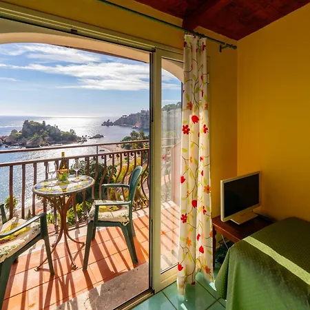 Mendolia Hotel 3*