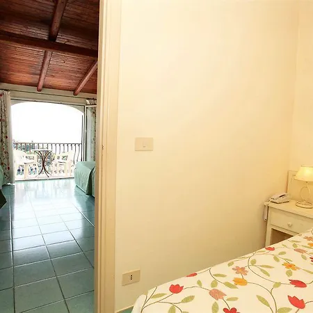 Mendolia Hotel 3*