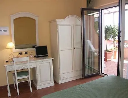 Hotel Mendolia 3*