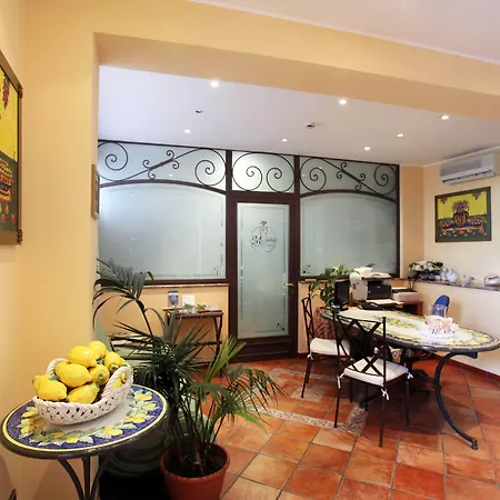 ホテル メンドリア ビーチ タオルミーナ