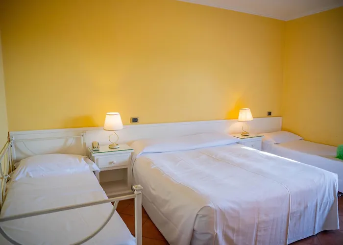 メンドリア ビーチ 3* タオルミーナ