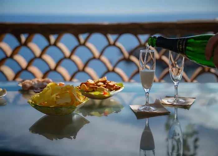 メンドリア ビーチ 3*