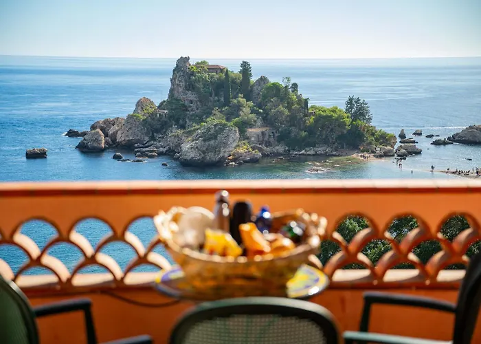 メンドリア ビーチ ホテル タオルミーナ