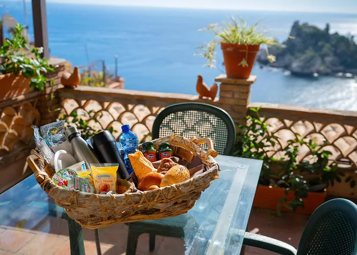 ホテル メンドリア ビーチ タオルミーナ