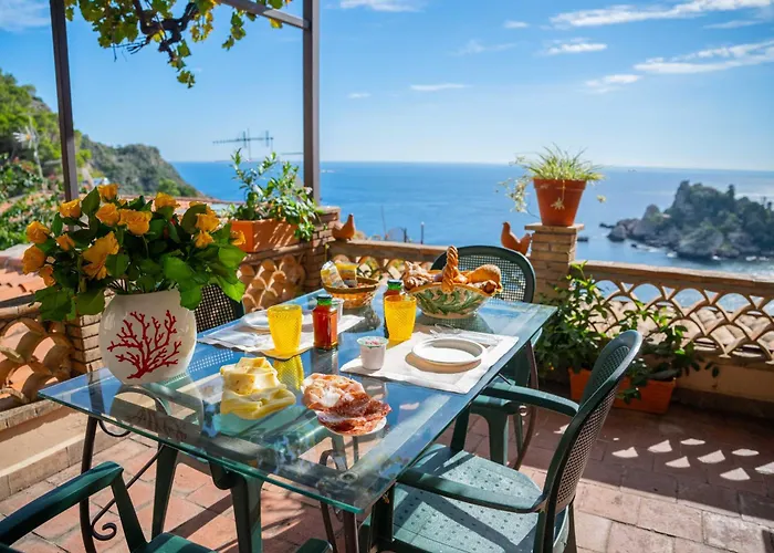 メンドリア ビーチ 3* タオルミーナ