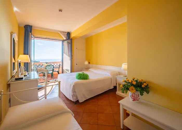 メンドリア ビーチ ホテル 3*