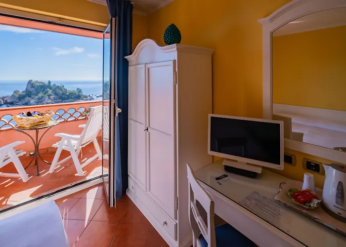 メンドリア ビーチ ホテル 3*