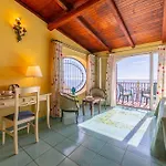 Hotel Mendolia 3*