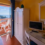 Mendolia Hotel 3*