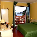 Hotel Mendolia 3*